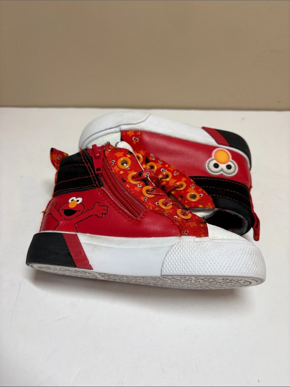 Kohl's Collab with Sesame Street Elmo Red & White Kids High-Top Sneakers, Zipper